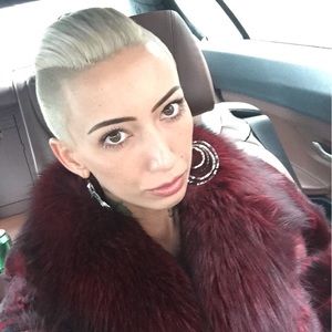 Meet your Posher, Elizabeth